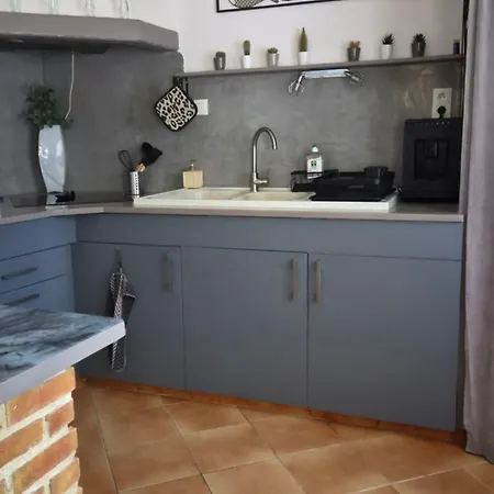 Coquet A La Campagne Citadine Apartment