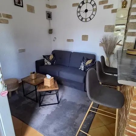 Apartment Coquet A La Campagne Citadine