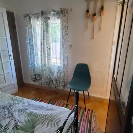 Apartment Coquet A La Campagne Citadine Nimes